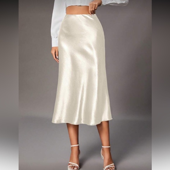 Elegant Apricot Satin Midi Skirt